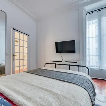 Elegant 8e, Quartier Champs-elysees